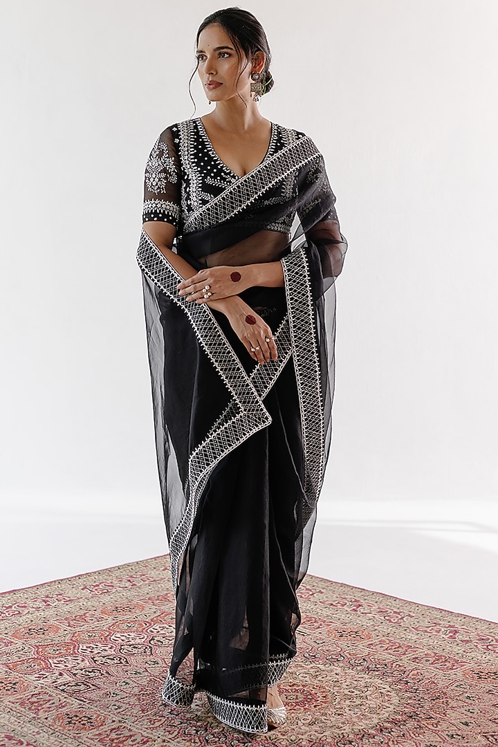 Black Silk Organza Resham Embroidered Saree Set by Ridhimaa Gupta
