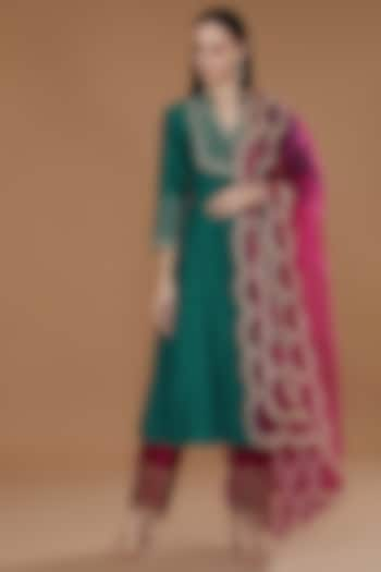 Turquoise Viscose Raw Silk Hand Embroidered Kurta Set by Ridhimaa Gupta at Pernia's Pop Up Shop