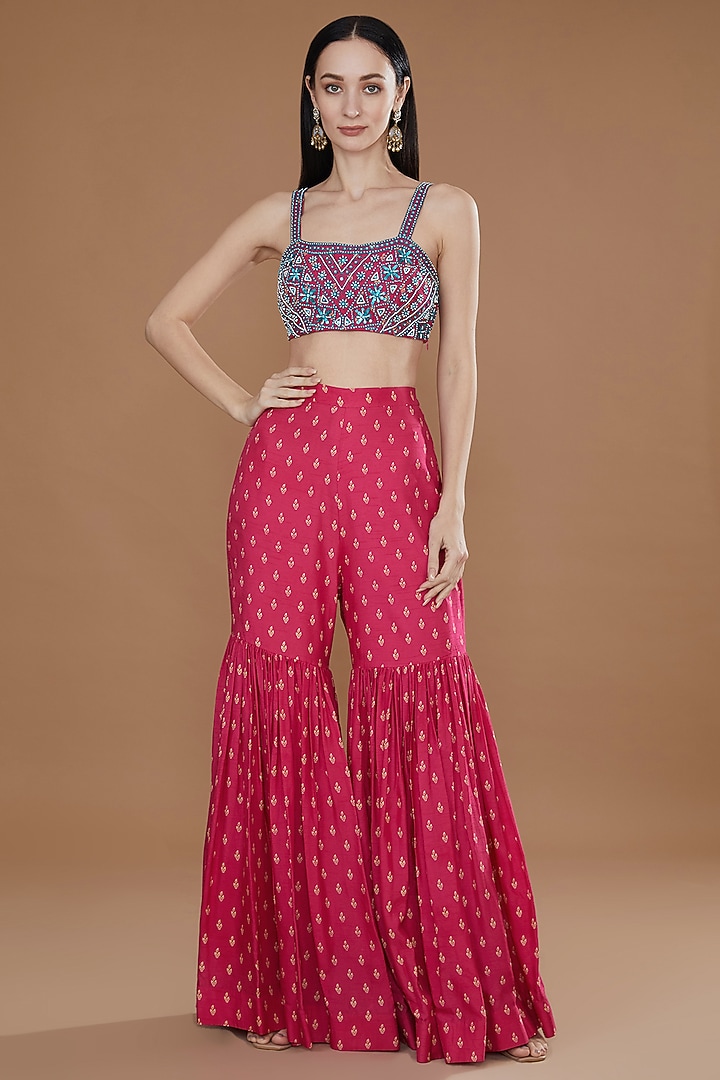 Fuchsia Viscose Raw Silk Hand Embroidered Cape Set by Ridhimaa Gupta at Pernia's Pop Up Shop