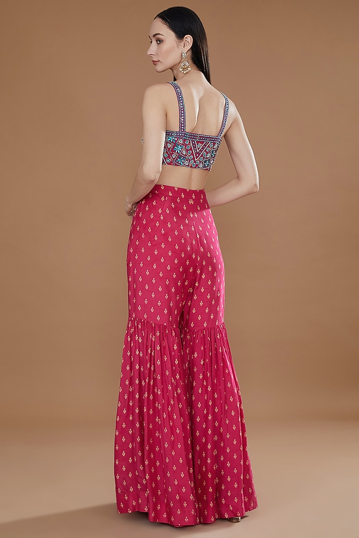 Fuchsia Viscose Raw Silk Hand Embroidered Cape Set by Ridhimaa Gupta at Pernia's Pop Up Shop