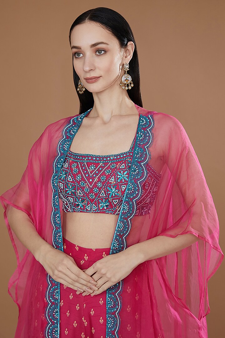 Fuchsia Viscose Raw Silk Hand Embroidered Cape Set by Ridhimaa Gupta at Pernia's Pop Up Shop