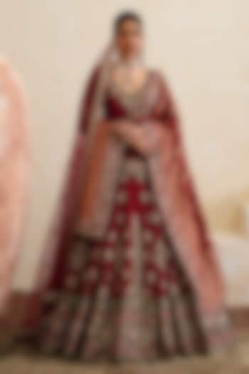 Maroon Raw Silk Resham Hand Embroidered Bridal Bridal Lehenga Set by Ridhi garg at Pernia's Pop Up Shop