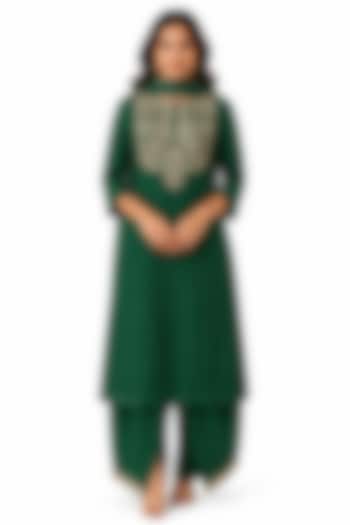 Green Silk Hand Work Kurta Set by Ridhi garg at Pernia's Pop Up Shop