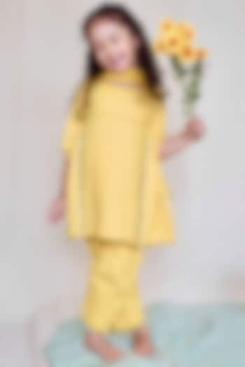 Yellow Hand Embroidered Kurta Set For Girls by The Right Cut Kids