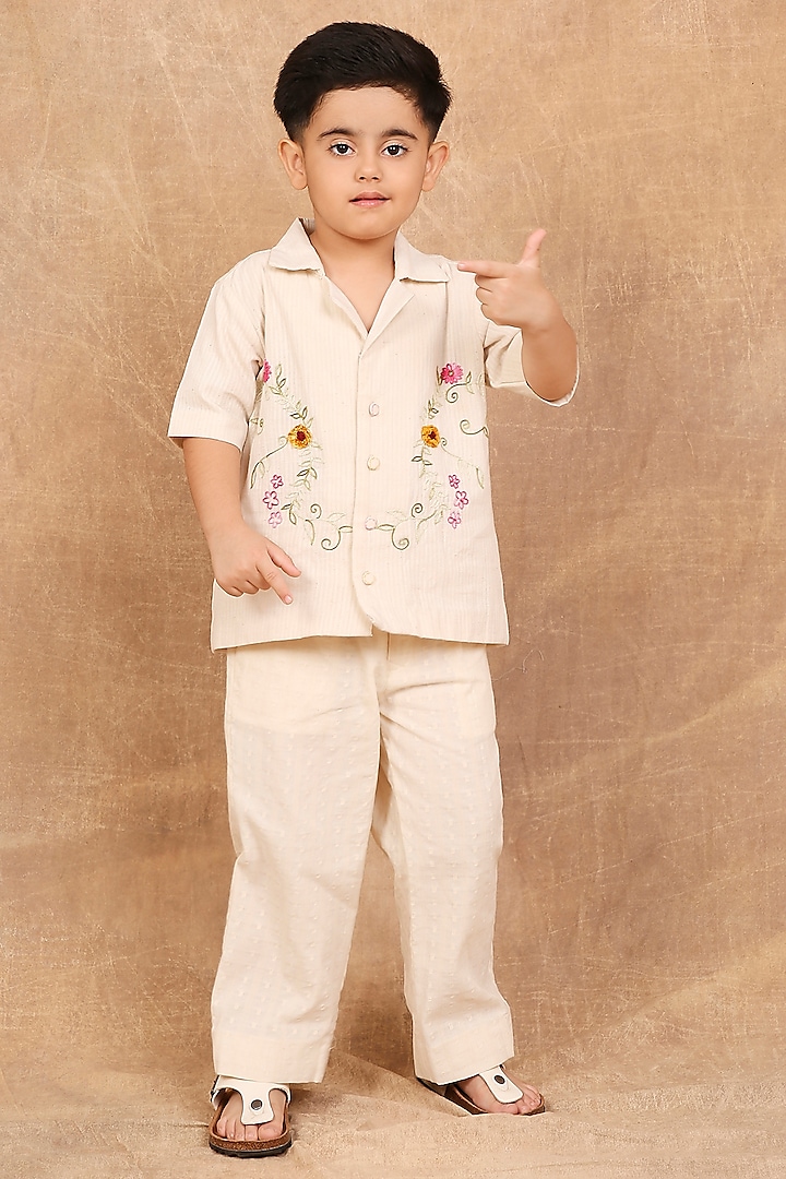 Ivory Malkha Floral Hand Embroidered Shirt For Boys by The Right Cut Kids at Pernia's Pop Up Shop