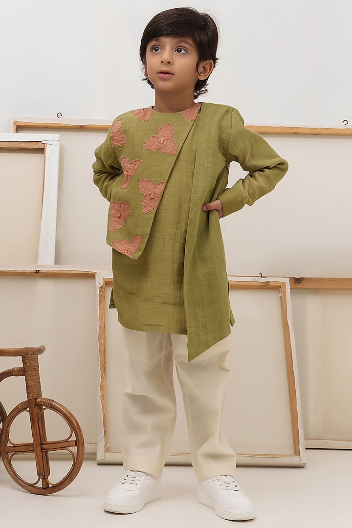 Green Embroidered Asymmetrical Kurta Set For Boys by The Right Cut Kids