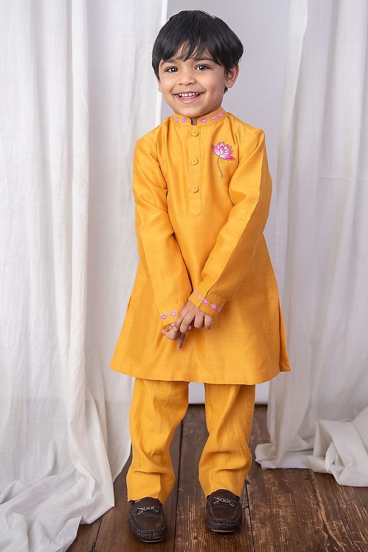 Mustard Yellow Chanderi Thread Hand Embroidered Kurta Set For Boys by The Right Cut Kids at Pernia's Pop Up Shop