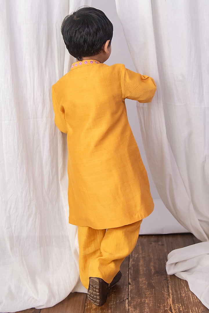 Mustard Yellow Chanderi Thread Hand Embroidered Kurta Set For Boys by The Right Cut Kids at Pernia's Pop Up Shop
