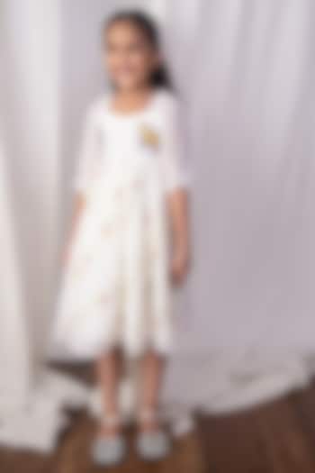 White Pure Organza Floral Thread Embroidered Dress For Girls by The Right Cut Kids at Pernia's Pop Up Shop