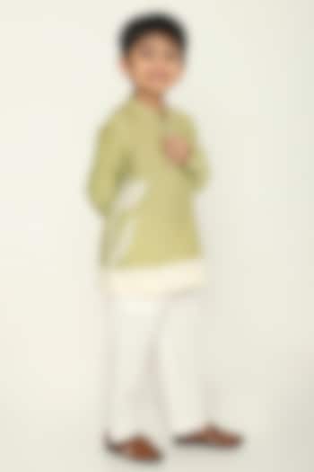 Sage Green & White Chanderi Leaf Applique Kurta Set For Boys by The Right Cut Kids at Pernia's Pop Up Shop