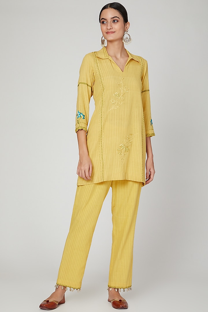 Turmeric Yellow Embroidered Kurta Set For Girls by The Right Cut Kids at Pernia's Pop Up Shop