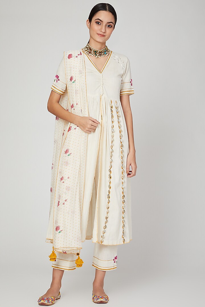 Ivory Embroidered Kurta Set For Girls by The Right Cut Kids at Pernia's Pop Up Shop
