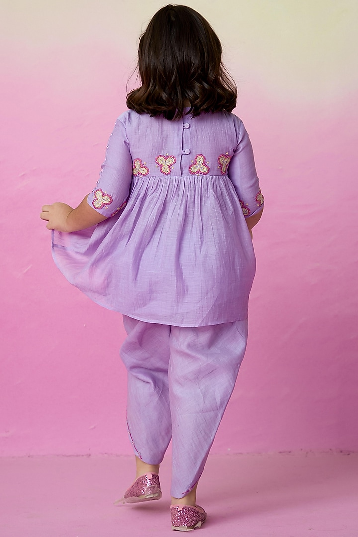 Lavender Chanderi Mirror Embroidered Kurta Set For Girls by The Right Cut Kids at Pernia's Pop Up Shop