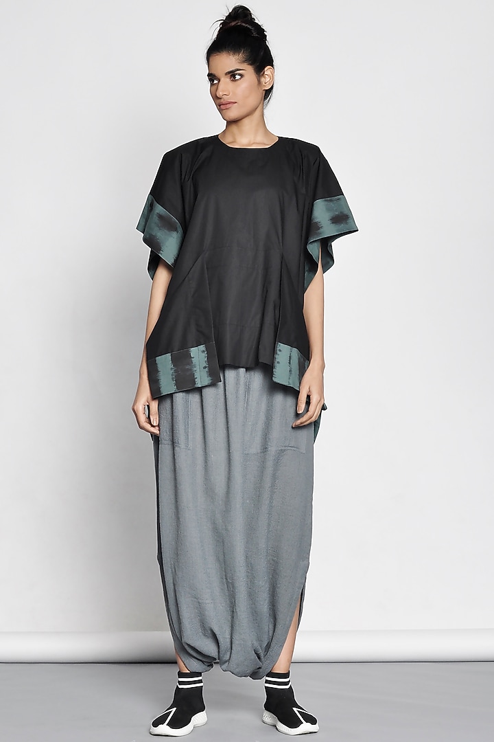 Black & Green Top With Tie & Dye Detailing by Ritesh Kumar at Pernia's Pop Up Shop