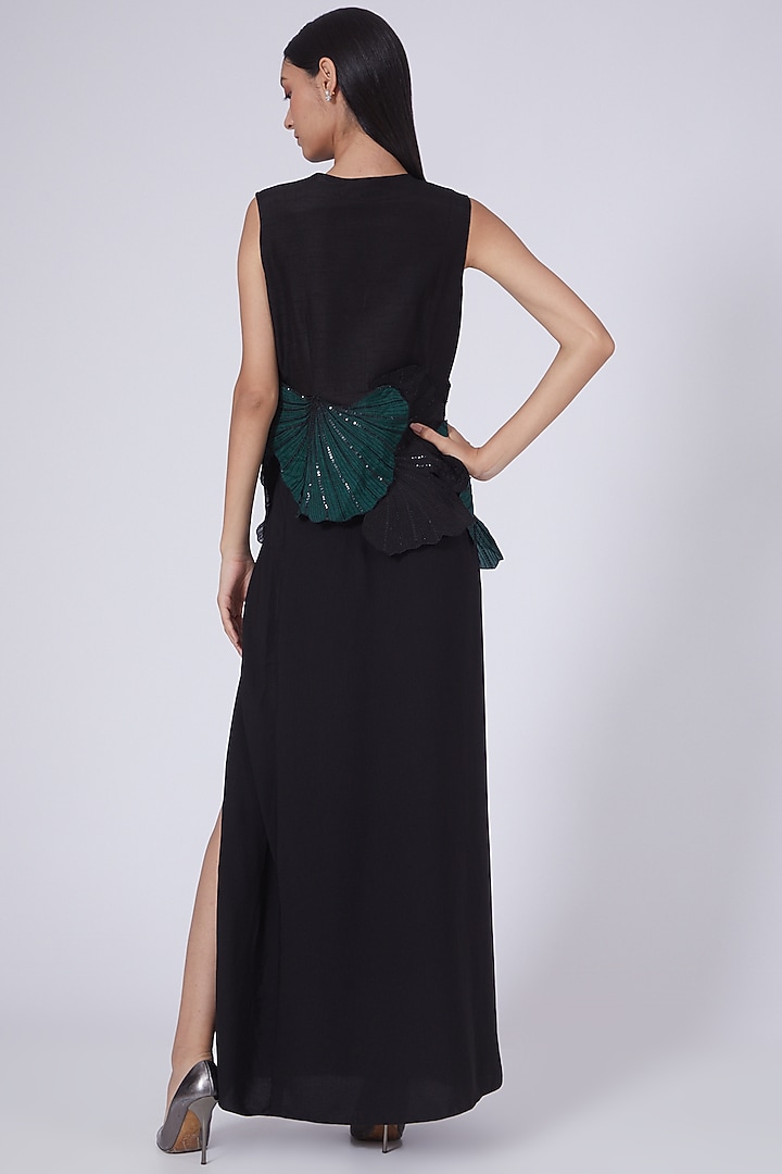 Black Georgette Twill Skirt Set by Richa Khemka at Pernia's Pop Up Shop