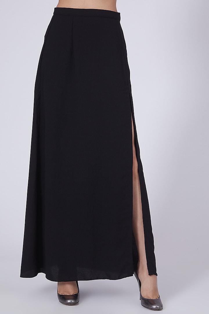 Black Georgette Twill Skirt Set by Richa Khemka at Pernia's Pop Up Shop