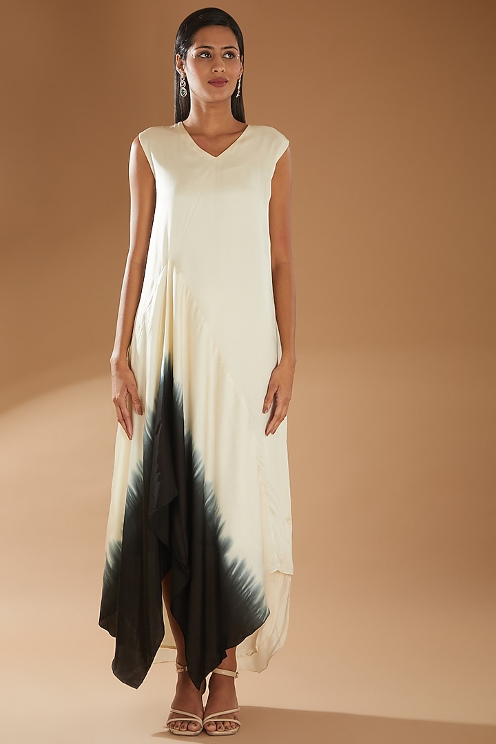Ivory Modal Satin Kaftan Set by Richa Khemka at Pernia's Pop Up Shop