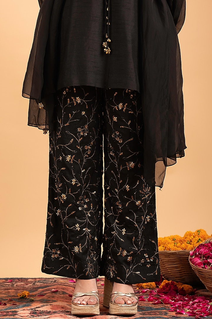 Black Raw Silk & Organza Kurta Set by Rirasa at Pernia's Pop Up Shop