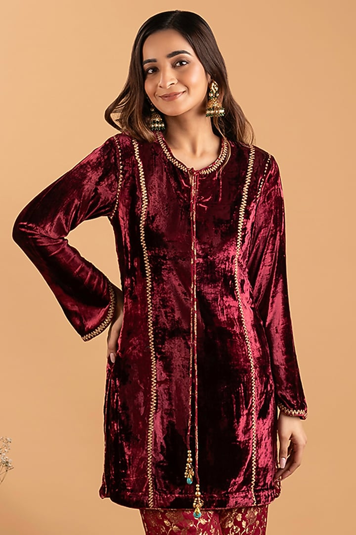 Maroon Silk Velvet Gota Embroidered Kurta Set by Rirasa at Pernia's Pop Up Shop