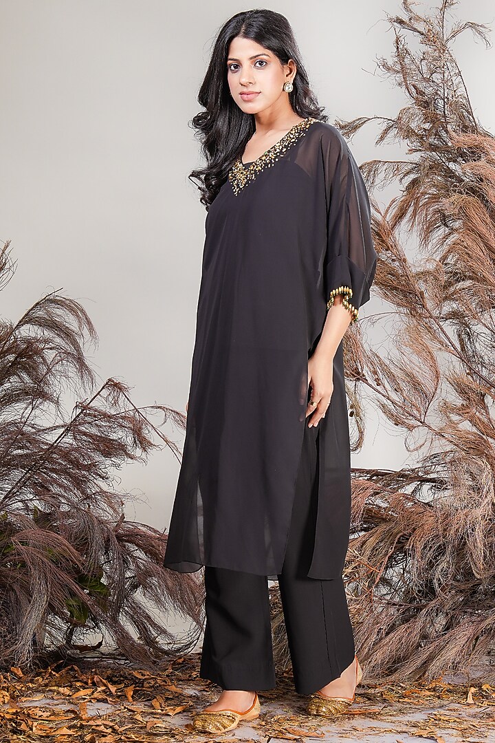 Black Georgette Hand Embroidered Kurta Set by Rirasa at Pernia's Pop Up Shop