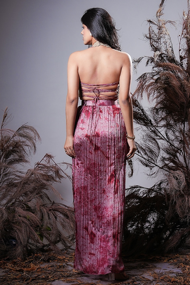 Coral Georgette Blend Pleated Skirt Set by Rirasa at Pernia's Pop Up Shop