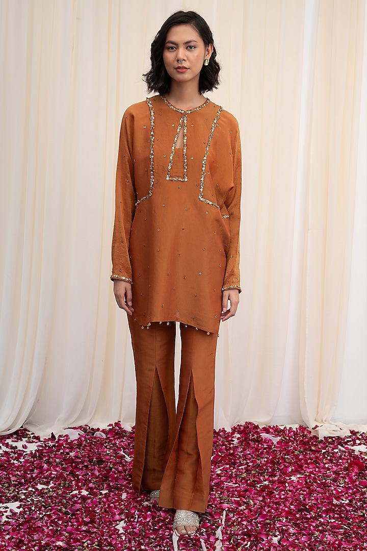 Orange Tissue Hand Embroidered Kurta Set by Rirasa at Pernia's Pop Up Shop