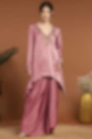 Pastel Pink Satin Hand Embroidered Kurta Set by Rirasa at Pernia's Pop Up Shop