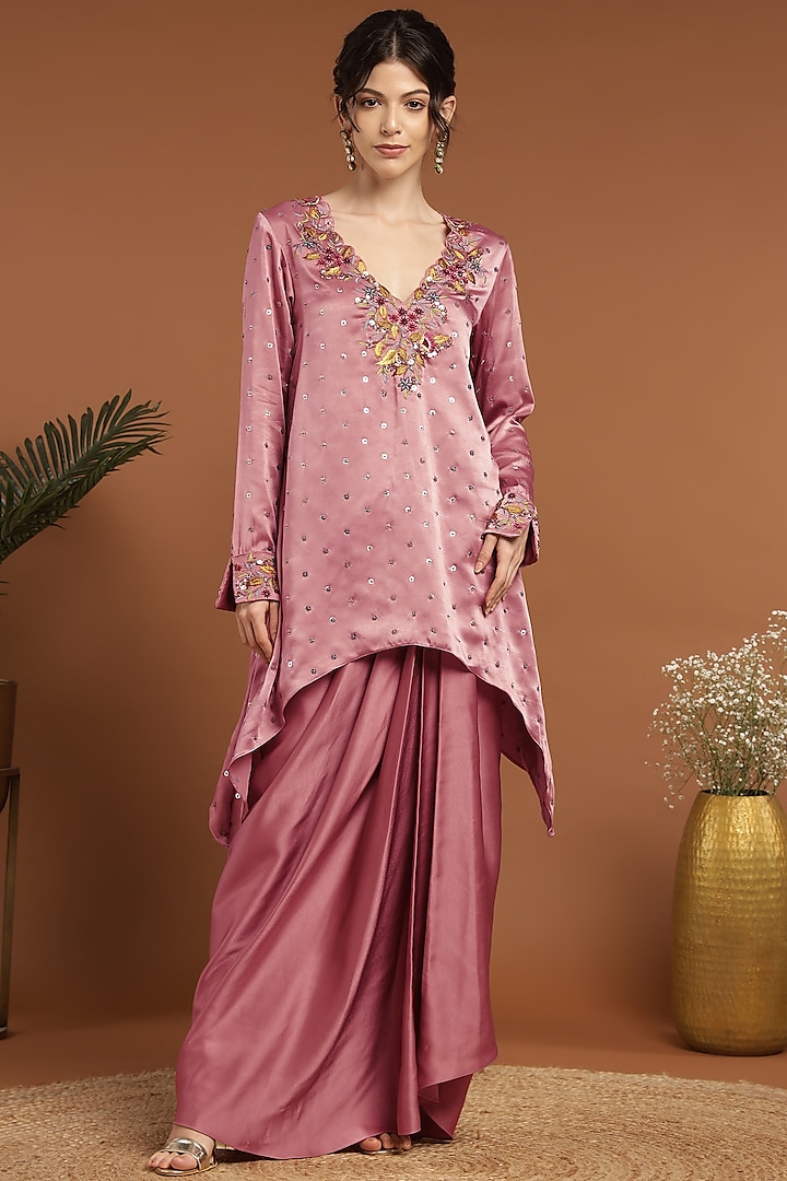 Pastel Pink Satin Hand Embroidered Kurta Set by Rirasa at Pernia's Pop Up Shop