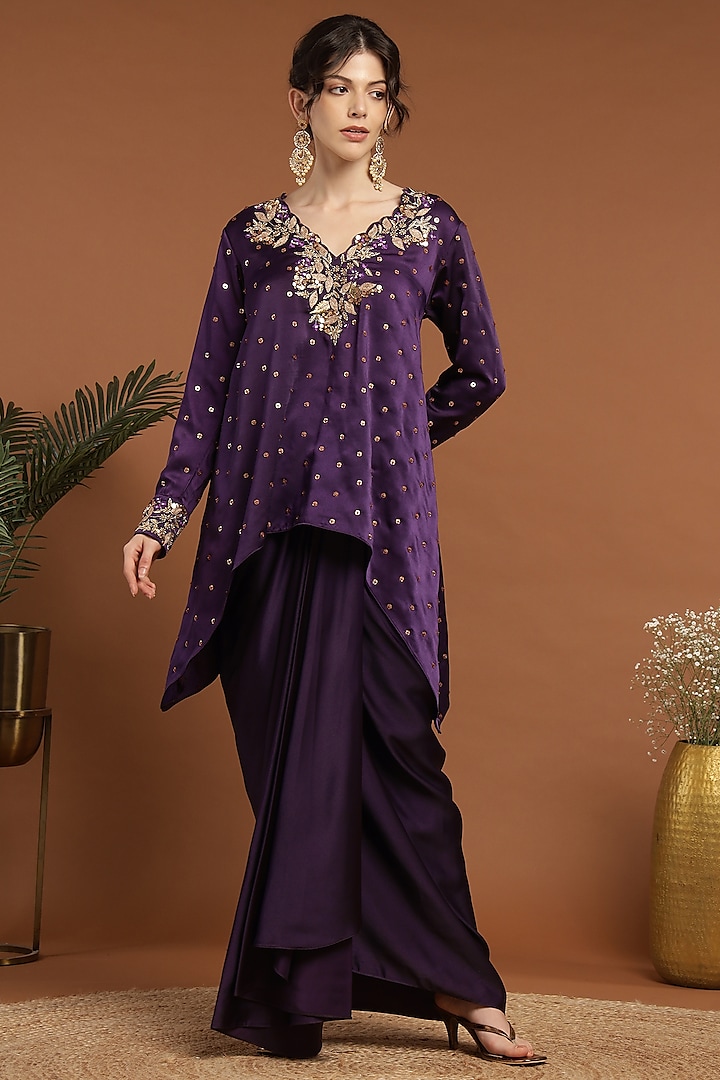 Purple Satin Hand Embroidered Kurta Set by Rirasa at Pernia's Pop Up Shop