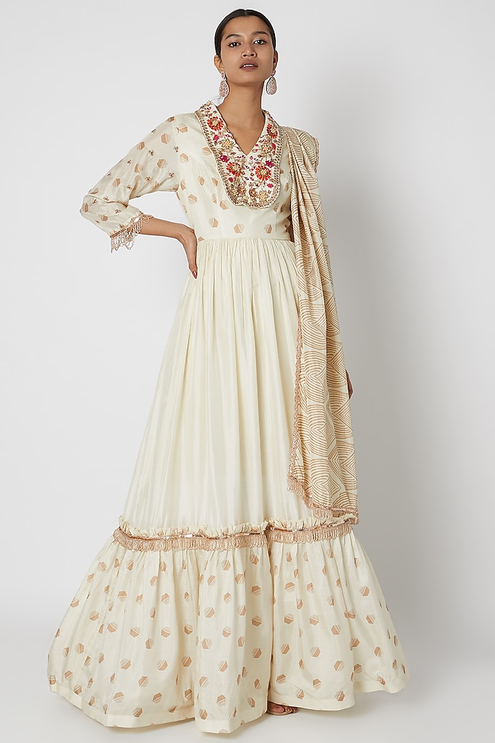 White Embroidered Anarkali With Dupatta by Riraan By Rikita & Ratna