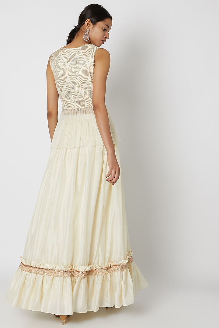 White Embroidered Jacket Wedding Lehenga Set by Riraan By Rikita & Ratna at Pernia's Pop Up Shop