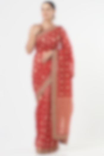 Red Silk Saree Set With Gold Zari by NARMADESHWARI