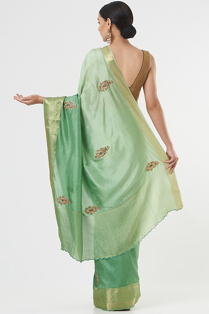 Green Festive Saree Set In Silk by NARMADESHWARI at Pernia's Pop Up Shop
