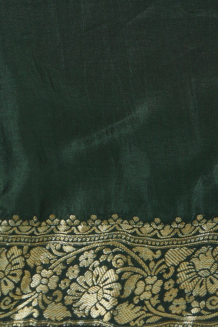 Green Festive Saree Set In Silk by NARMADESHWARI at Pernia's Pop Up Shop