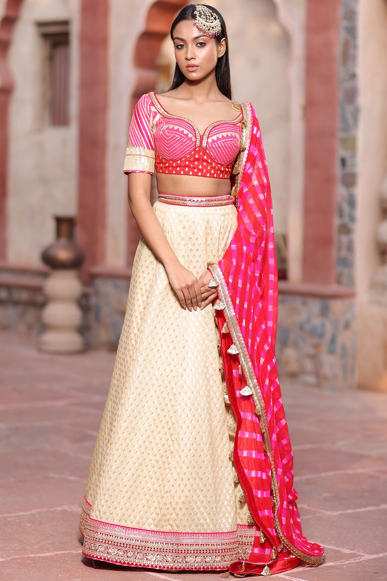 Buy Dark Cream And Pink Paisley Patterned Lehenga Online in India @Mohey -  Mohey for Women