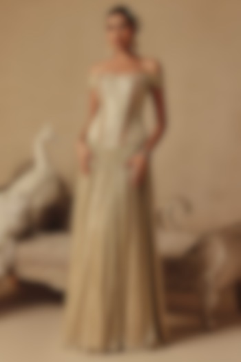 Gold Platinoir Crepe Wedding Lehenga Set by Rishika Singh at Pernia's Pop Up Shop