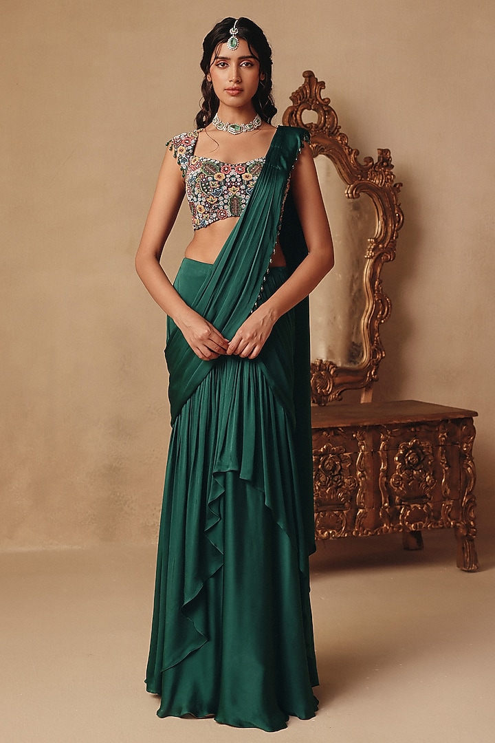 Green Net & Satin Georgette Pre-Draped Wedding Saree Set by Rishika Singh at Pernia's Pop Up Shop