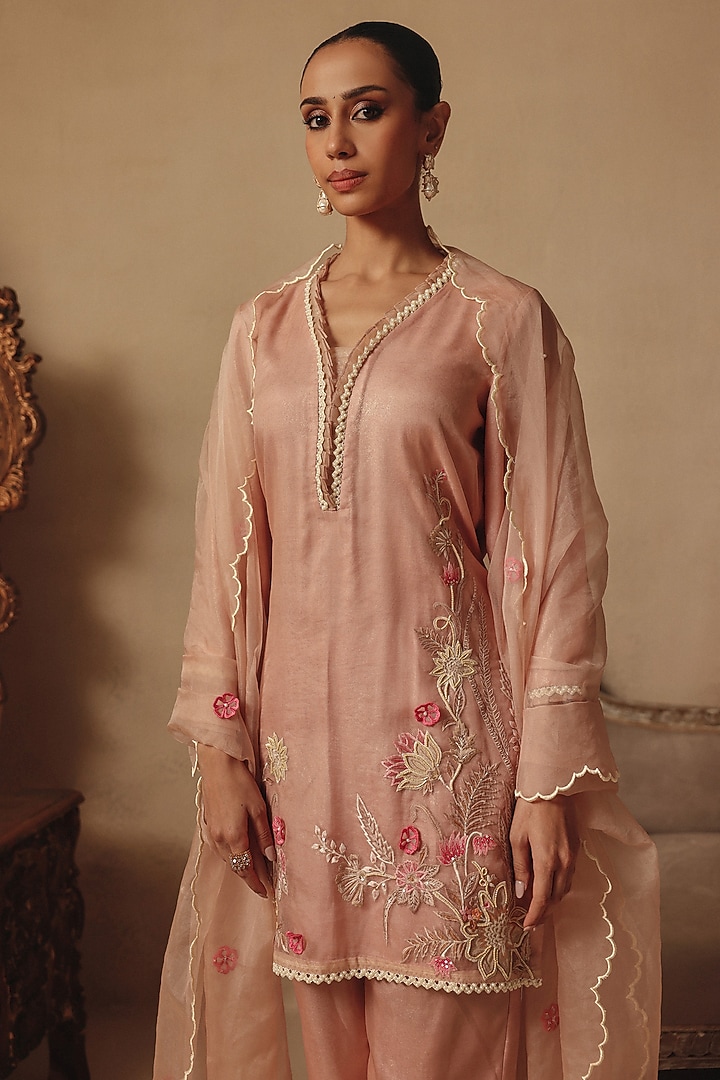 Blush Pink Organza Shimmer Hand Embroidered Kurta Set by Rishika Singh at Pernia's Pop Up Shop