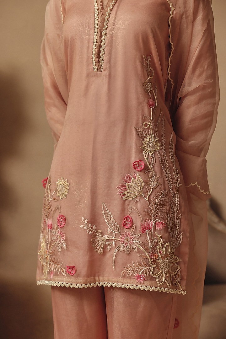 Blush Pink Organza Shimmer Hand Embroidered Kurta Set by Rishika Singh at Pernia's Pop Up Shop
