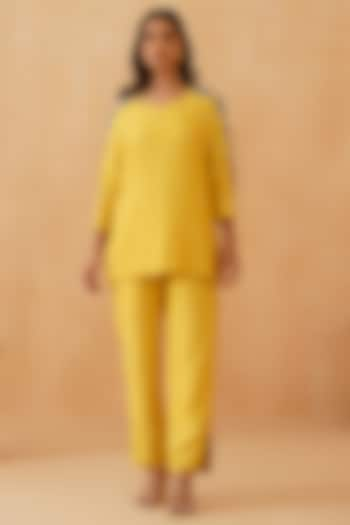 Yellow Cotton Silk Chitta Work Co-ord Set by Rishika Singh at Pernia's Pop Up Shop