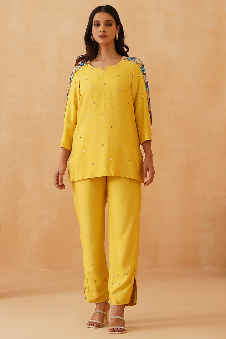 Yellow Cotton Silk Chitta Work Co-ord Set by Rishika Singh at Pernia's Pop Up Shop