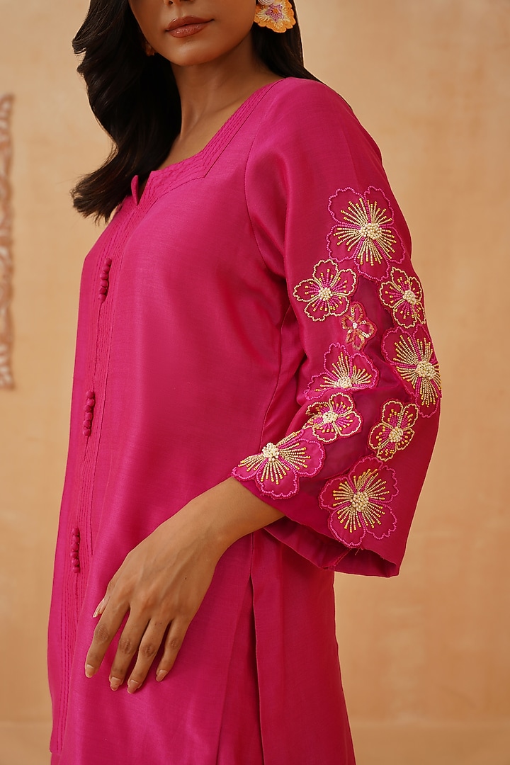 Pink Chanderi Embroidered Co-Ord Set Set by Rishika Singh at Pernia's Pop Up Shop