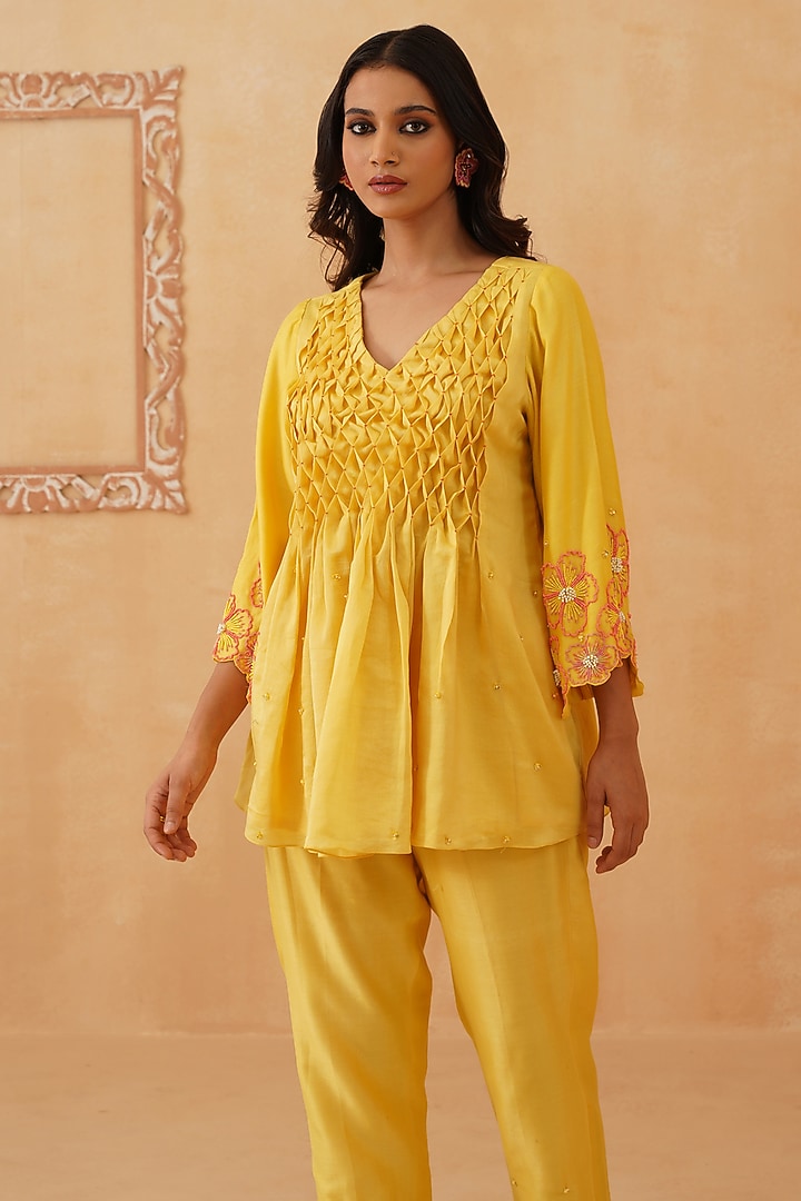 Yellow Chanderi Embroidered Co-Ord Set Set by Rishika Singh at Pernia's Pop Up Shop