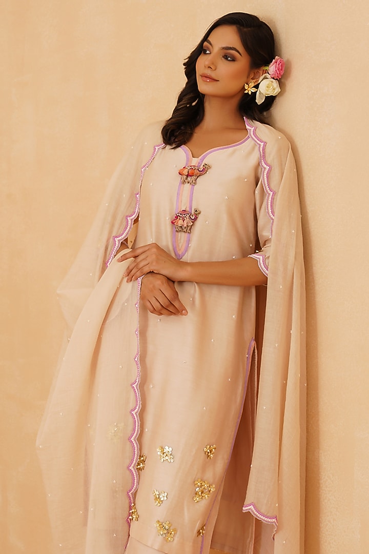 Beige Chanderi Embroidered Kurta Set by Rishika Singh at Pernia's Pop Up Shop