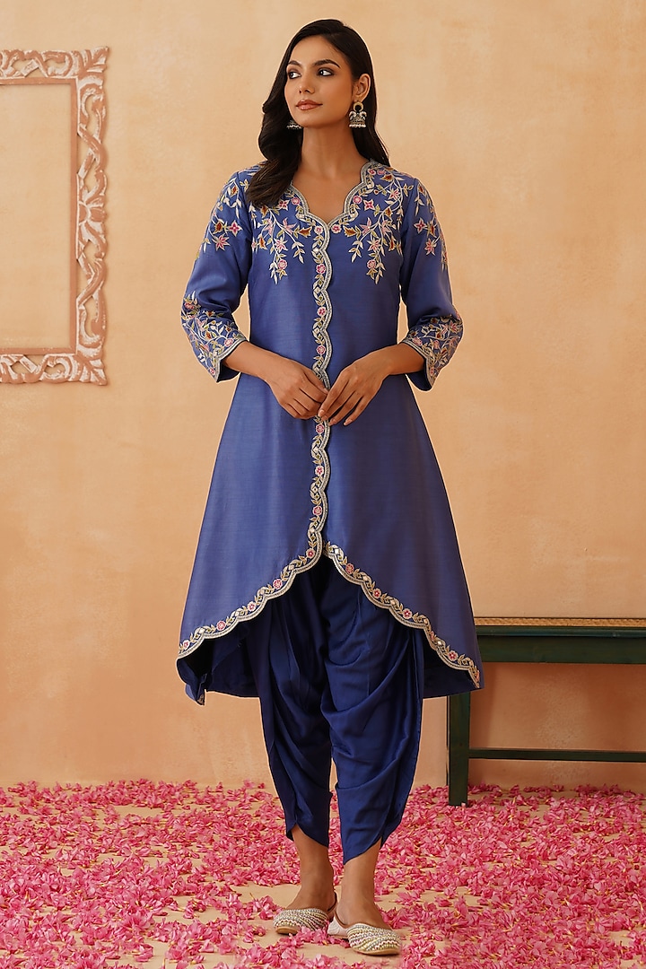 Blue Chanderi Floral Embroidered Asymmetric Kurta Set by Rishika Singh at Pernia's Pop Up Shop