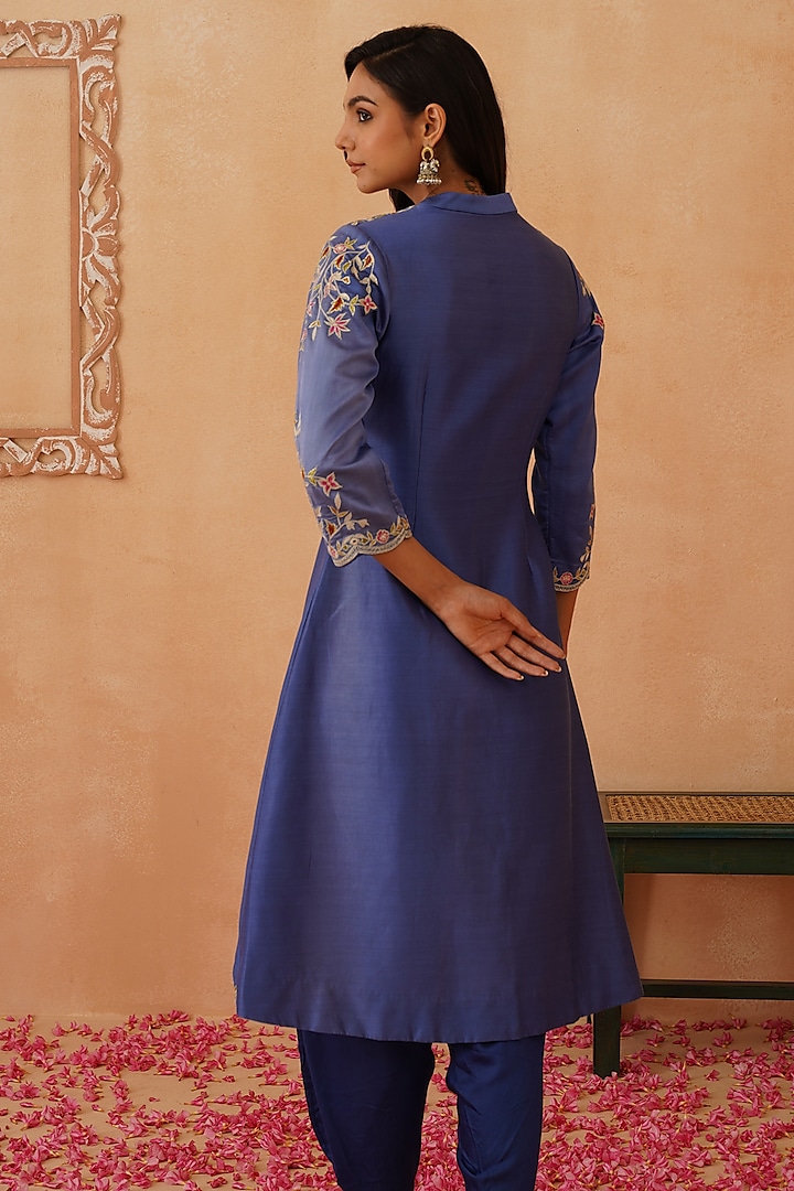 Blue Chanderi Floral Embroidered Asymmetric Kurta Set by Rishika Singh at Pernia's Pop Up Shop