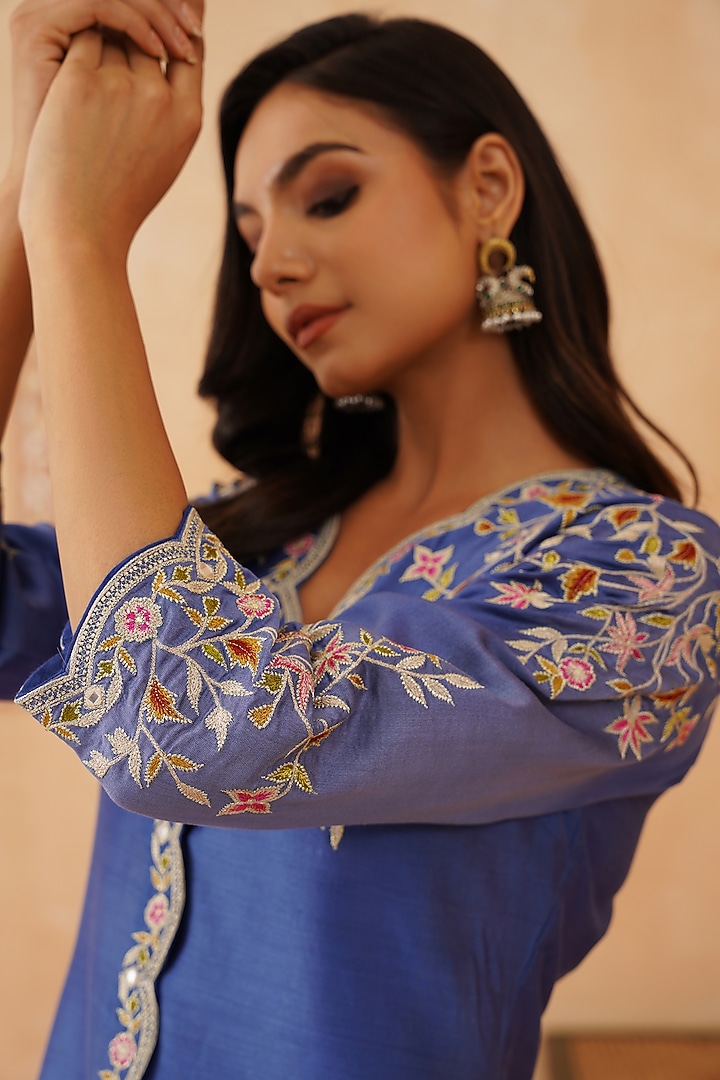 Blue Chanderi Floral Embroidered Asymmetric Kurta Set by Rishika Singh at Pernia's Pop Up Shop