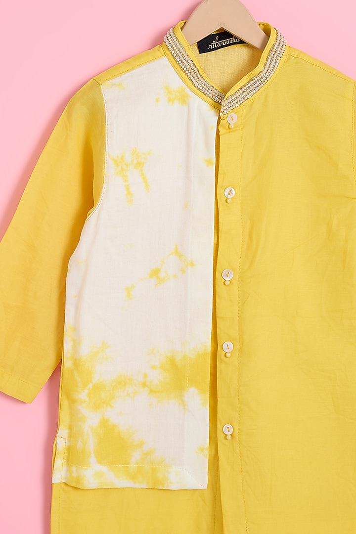 Yellow Muslin Tie-Dye Kurta Set For Boys by Ritu n Usha at Pernia's Pop Up Shop