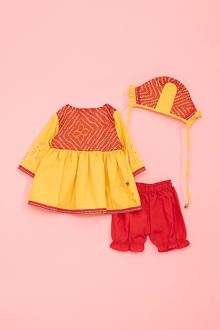 Yellow Cotton & Kota Hand Painted Kurta Set For Girls by Ritu n Usha at Pernia's Pop Up Shop