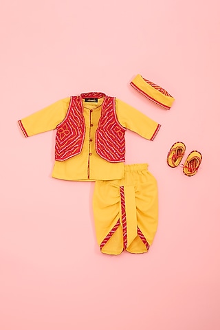 Red Kota & Cotton Bandhej Printed Nehru Jacket Set For Boys by Ritu n Usha